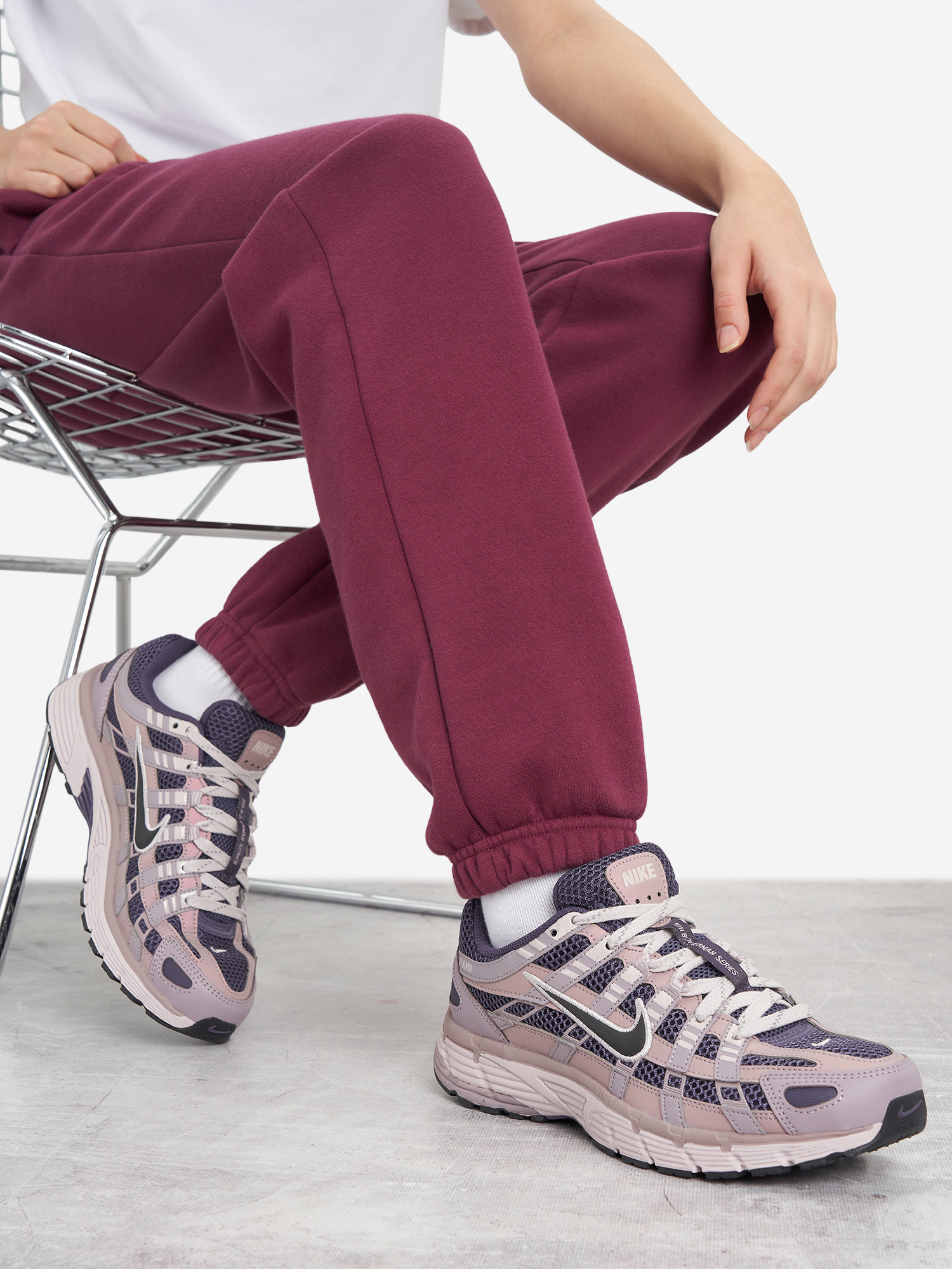 

Кроссовки женские Nike P-6000 Se, Бежевый