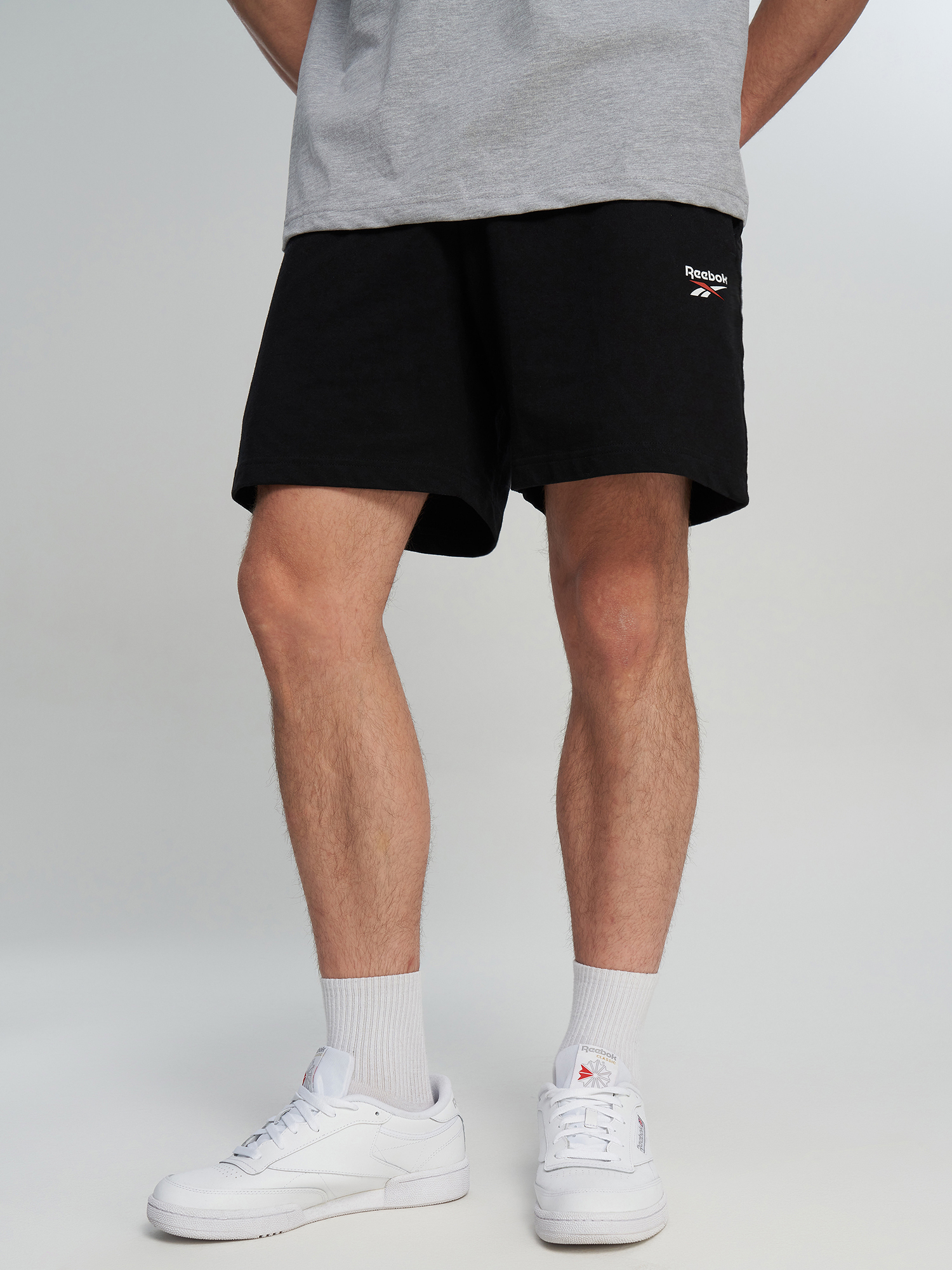 

Шорты мужские Reebok, Черный