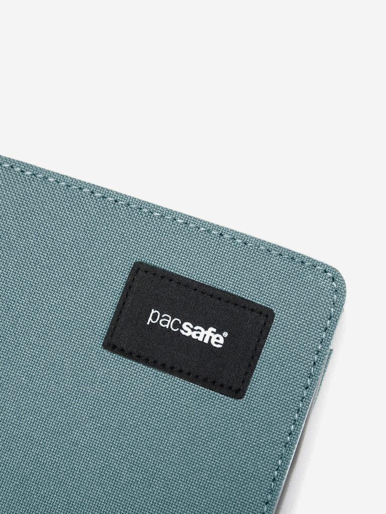 Кошелек антивор Pacsafe RFIDsafe bifold wallet, Fresh Mint