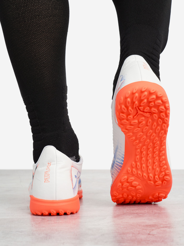 Бутсы мужские PUMA Future 8 Play Tt