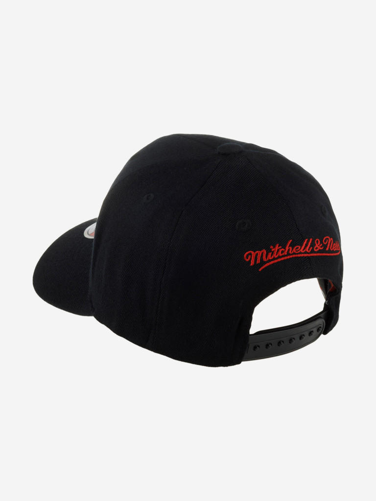 Бейсболка MITCHELL NESS HHSSINTL1245-CBUBLCK Chicago Bulls NBA (черный)