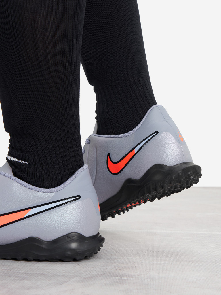 Бутсы мужские Nike Legend 10 Club Tf