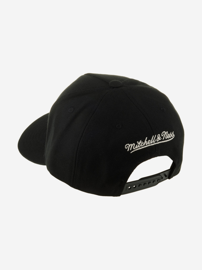 Бейсболка MITCHELL NESS HP8400-BCEBLCK Boston Celtics NBA (черный)