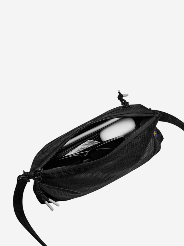 Сумка через плечо Gaston Luga Lightweight Crossbody
