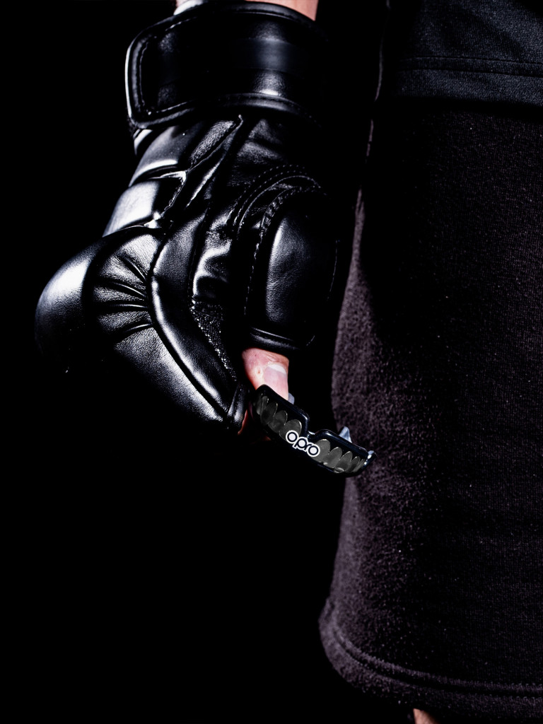 Боксерская капа взрослая, спортивная, защитная для зубов OPRO Instant Custom-Fit Teeth - Black/Silver/White