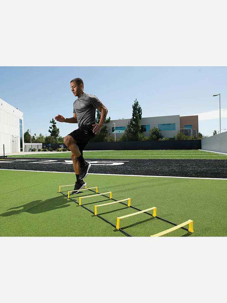 Координационная лестница дорожка SKLZ со скоростными барьерами