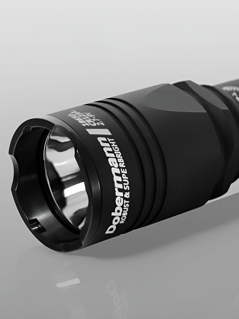 Фонарь ручной Armytek Dobermann XP-L, 930 лм, теплый свет
