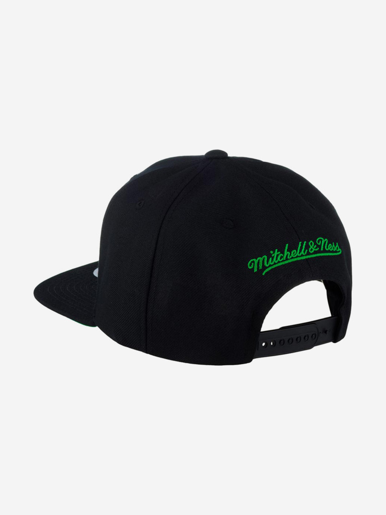 Бейсболка с прямым козырьком MITCHELL NESS 6HSSJS19079-BCEBLCK Boston Celtics MLB