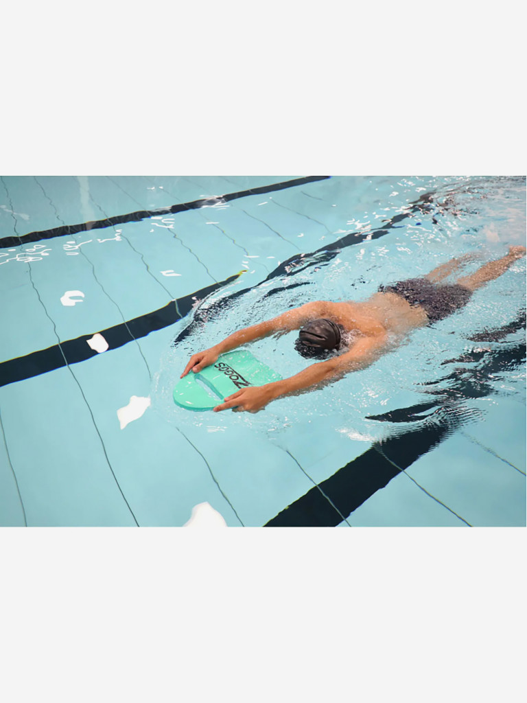 Доска для плавания детская ZOGGS EVA Kickboard Small