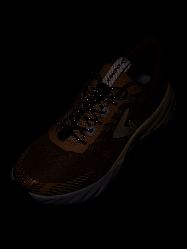 Кроссовки женские Demix Speed Trail Pro