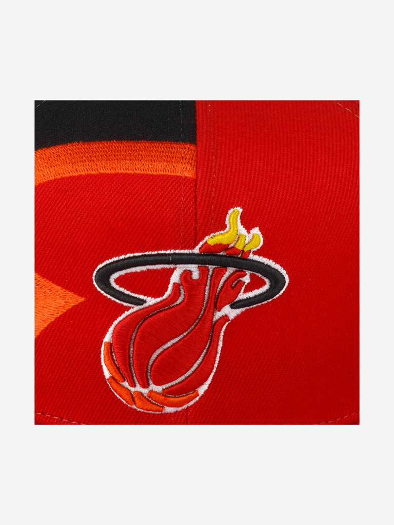 Бейсболка с прямым козырьком MITCHELL NESS HHSS2992-MHEYYPPPRED1 Miami Heat NBA (красный)