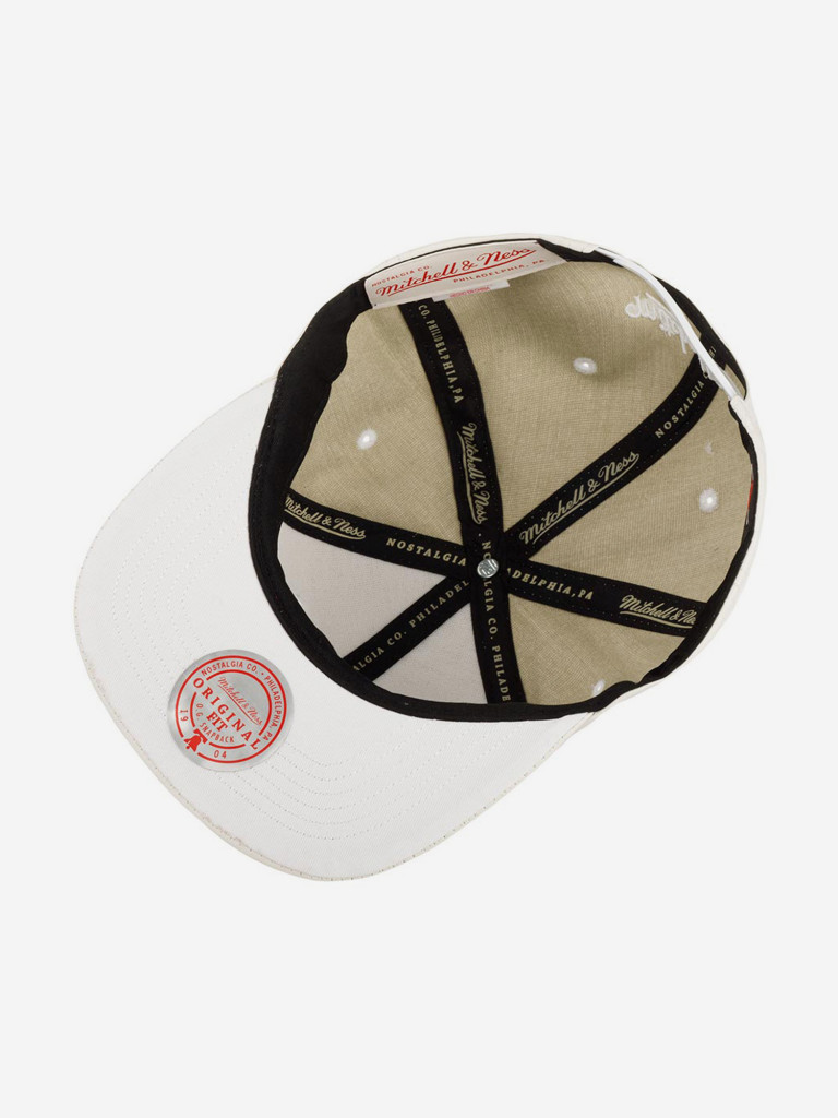 Бейсболка с прямым козырьком MITCHELL NESS 6HSSMM19224-CBUWHIT Chicago Bulls NBA (белый)