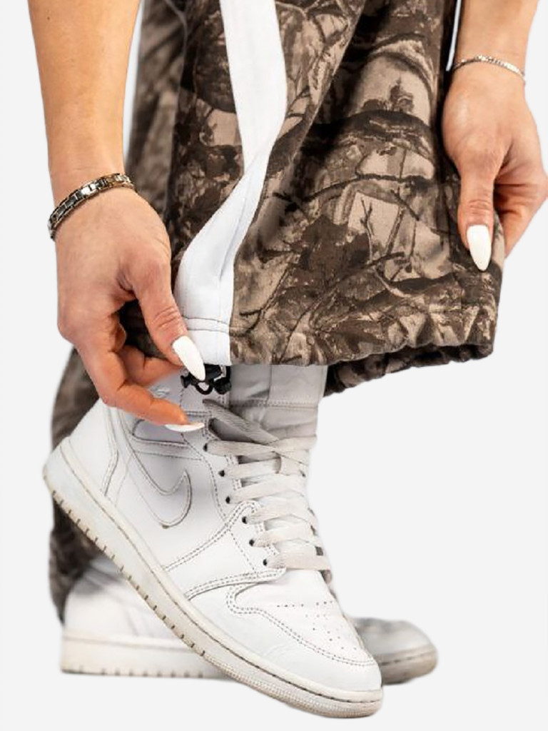 Брюки женские спортивные NEBBIA Oversized Sweatpants POWER 896 Light brown camo