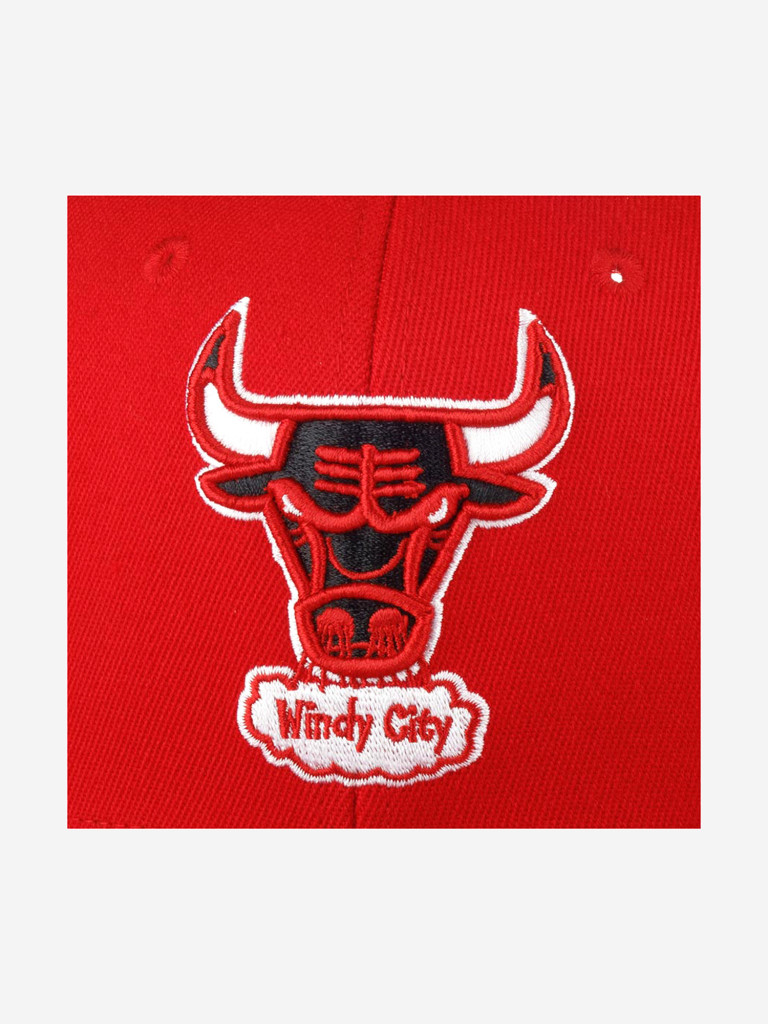 Бейсболка MITCHELL NESS HHSS3260-CBUYYPPPRED1 Chicago Bulls NBA (красный)