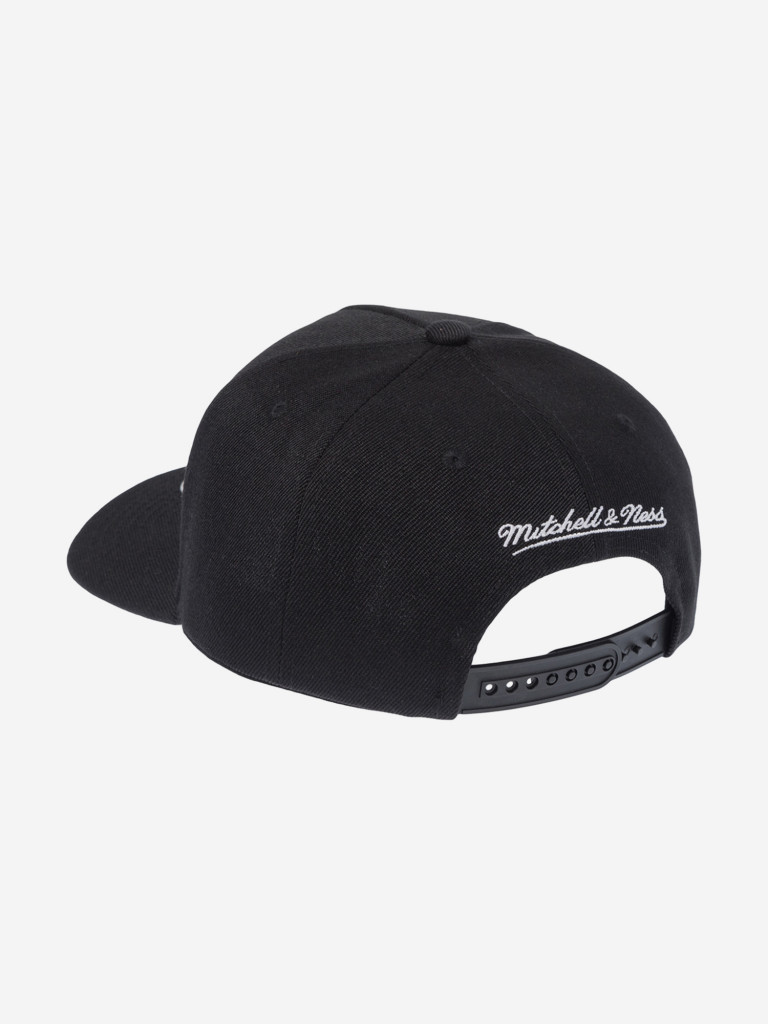 Бейсболка MITCHELL NESS HP10422-SASBLCK San Antonio Spurs NBA (черный)