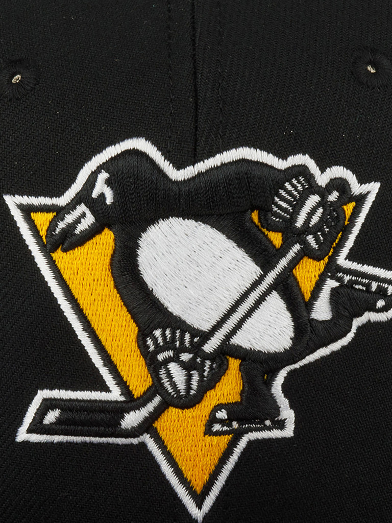 Бейсболка с прямым козырьком MITCHELL NESS HHSS6743-PPEYYPPPBLCK Pittsburgh Penguins NHL (черный)