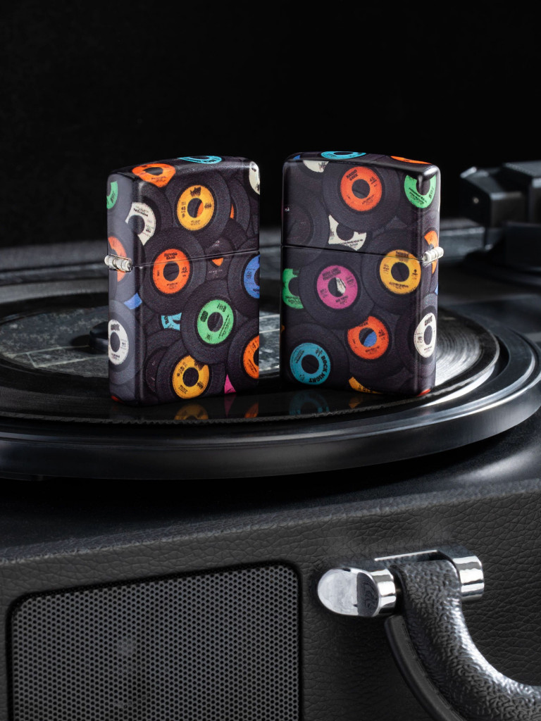 Зажигалка бензиновая ZIPPO 48770 Records