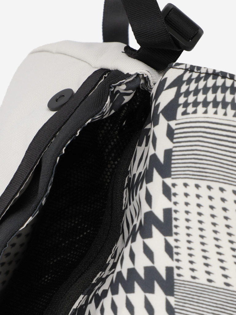 Сумка через плечо Nike Futura