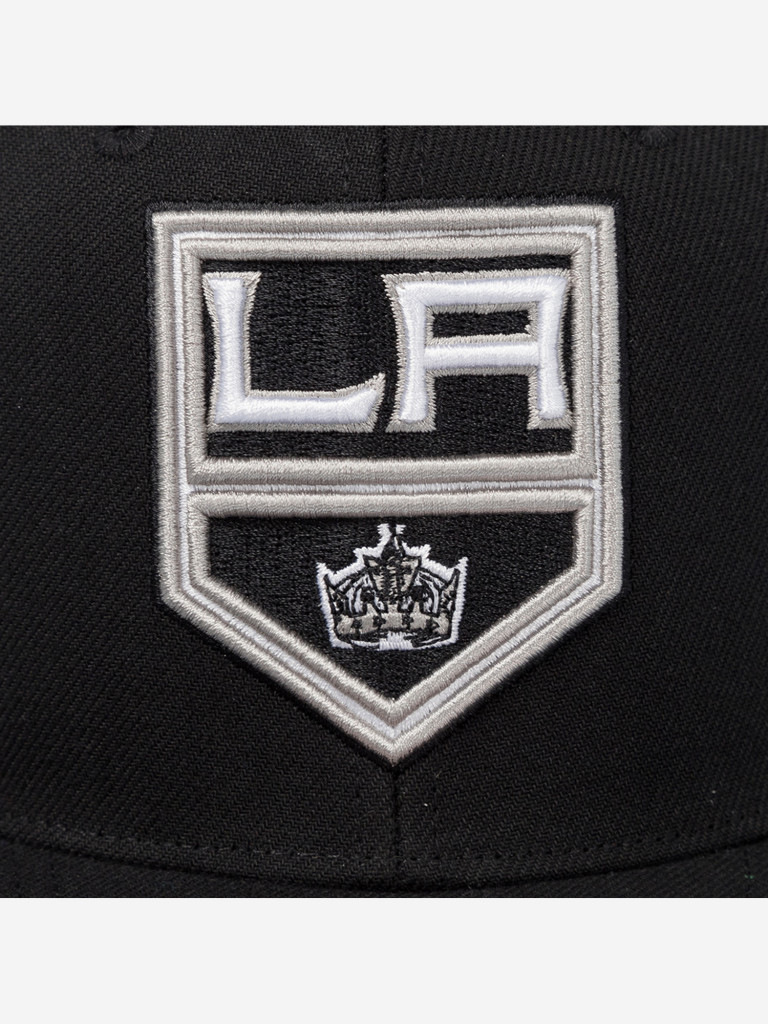 Бейсболка с прямым козырьком MITCHELL NESS HHSS6743-LAKYYPPPBLCK Los Angeles Kings NHL (черный)