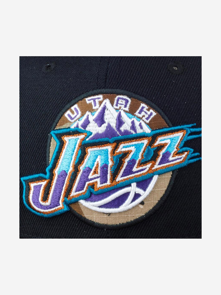 Бейсболка с прямым козырьком MITCHELL NESS HHSS1101-UJAYYPPPBLCK Utah Jazz NBA (черный)