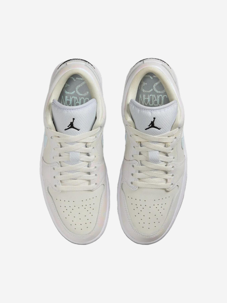 Кеды женские Nike Air Jordan 1