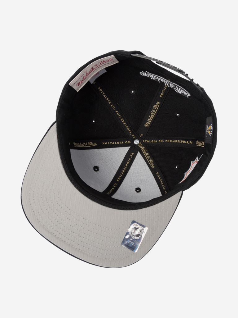 Бейсболка с прямым козырьком MITCHELL NESS HS8582-PPEBLCK Pittsburgh Penguins NHL