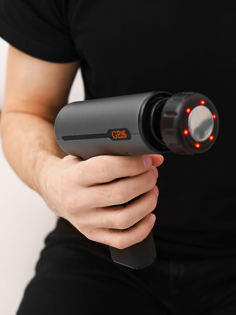 Перкуссионный массажер для тела GESS Revolver Plus, массажный пистолет, ударный, 5 насадок, уникальная насадка с прогревом
