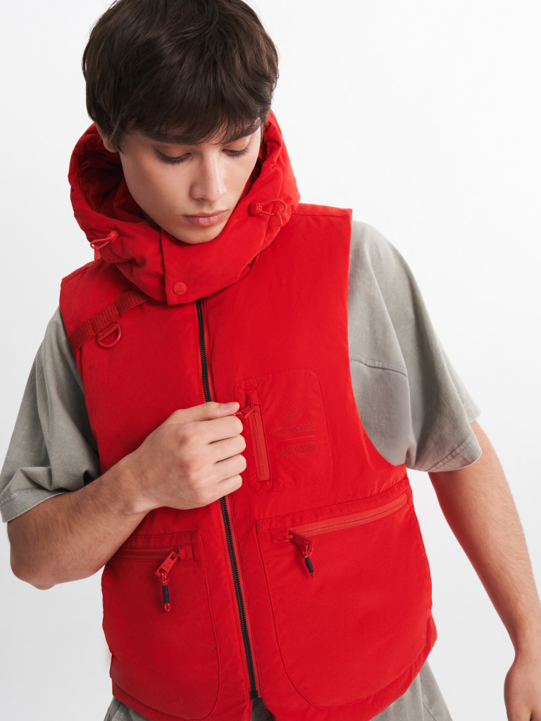 Жилет утепленный оверсайз Demix x AYTΛO