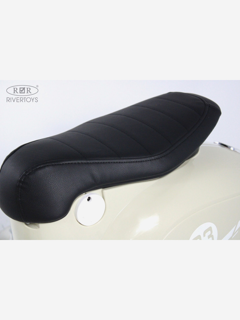 Детский электромотоцикл RIVERTOYS A111AA