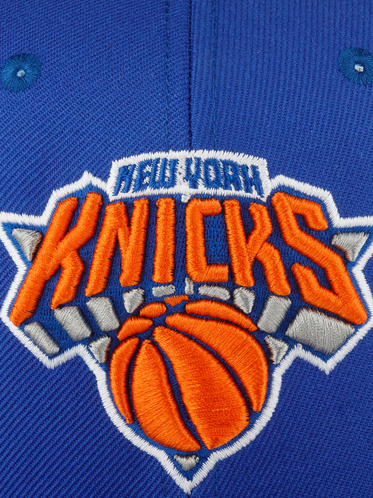 Бейсболка с прямым козырьком MITCHELL NESS HHSS3256-NYKYYPPPBLUE New York Knicks NBA (синий)