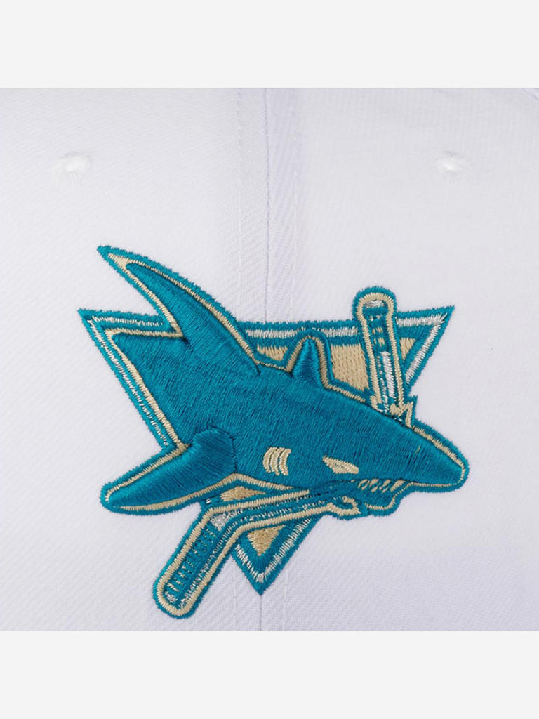 Бейсболка с прямым козырьком MITCHELL NESS HHSS5744-SJSYYPPPWHIT San Jose Sharks NHL