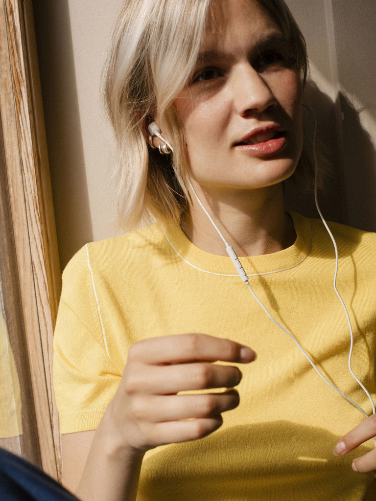 Проводные наушники Sudio V3 Wired Earbuds со встроенным микрофоном, чвет: белый