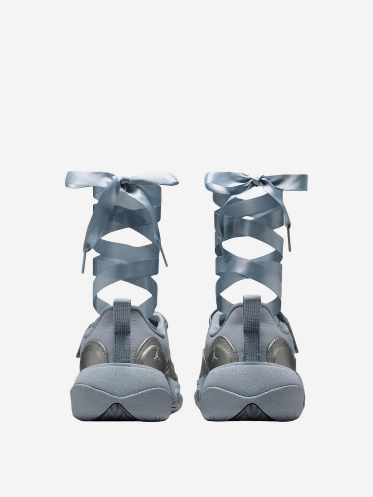 Кроссовки женские Jordan Pointe