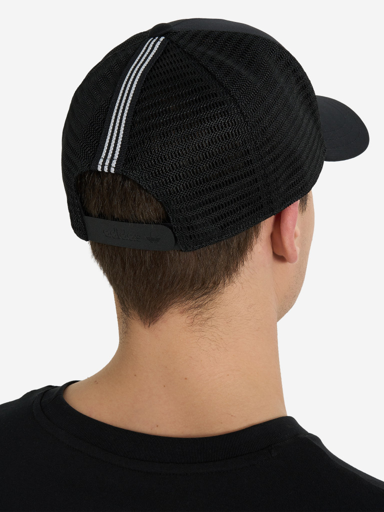 Бейсболка adidas Curved Trucker