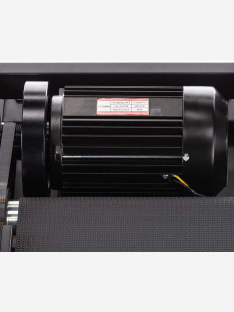 Беговая дорожка коммерческая Bronze Gym Inferno