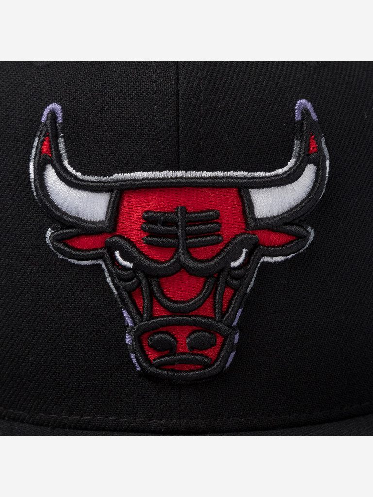 Бейсболка с прямым козырьком MITCHELL NESS HS11485-CBUBLCK Chicago Bulls NBA (черный)