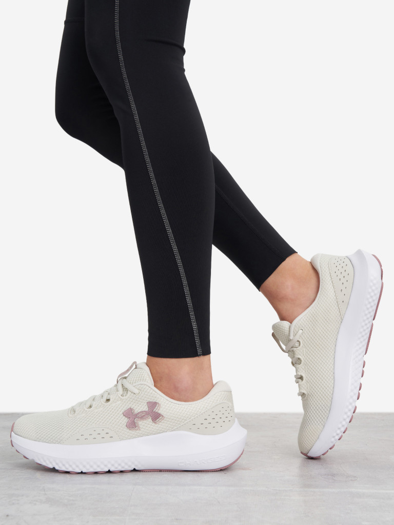 Кроссовки женские Under Armour Charged Surge 4