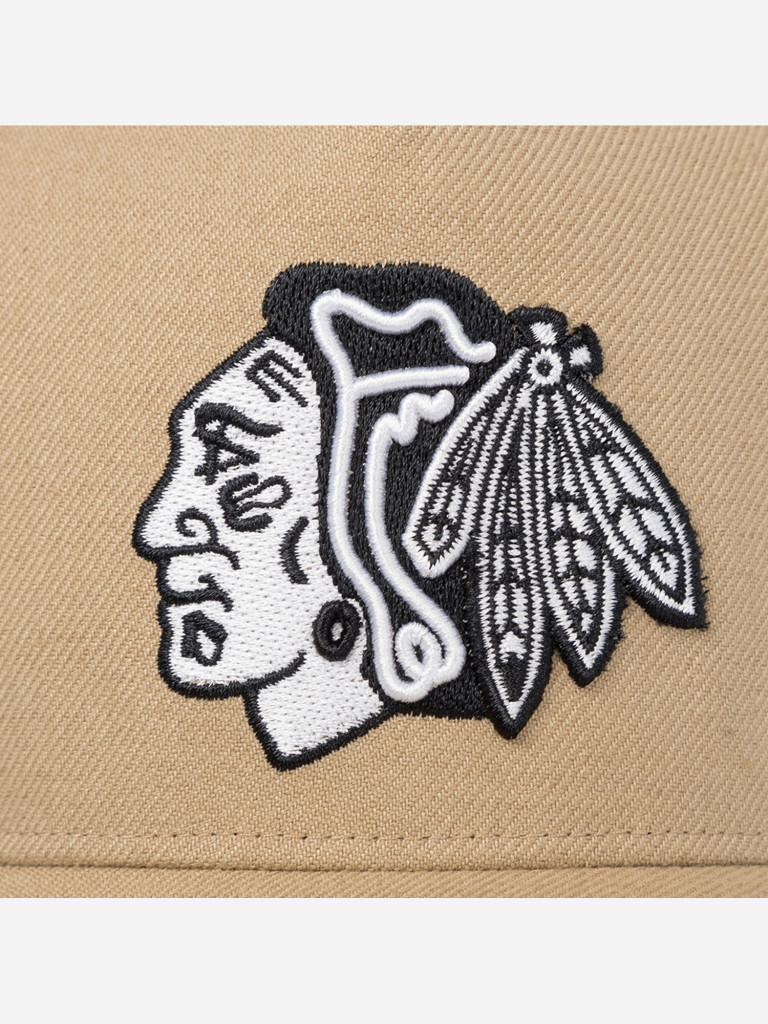Бейсболка 47 BRAND H-REPDT04WBP-KHA Chicago Blackhawks NHL (бежевый)