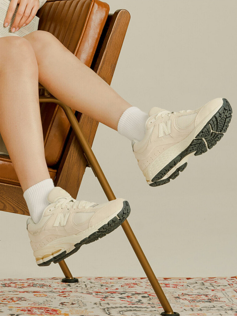 Кроссовки New Balance 2002R