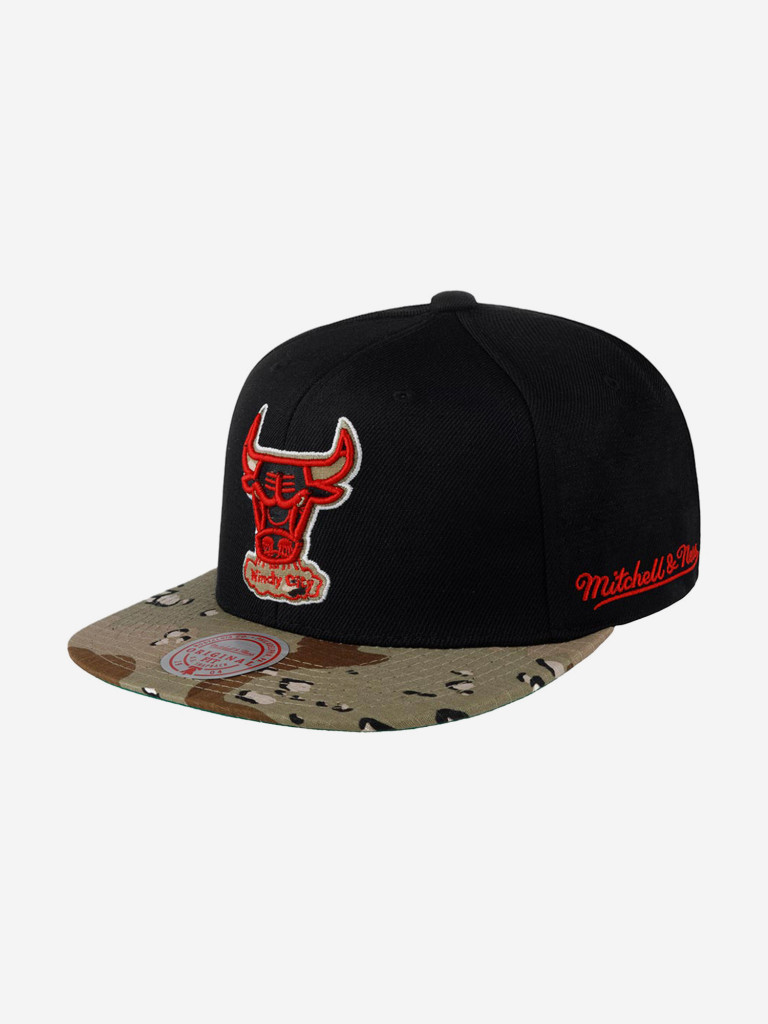 Бейсболка с прямым козырьком MITCHELL NESS HHSS1101-CBUYYPPPBLCK Chicago Bulls NBA (черный)