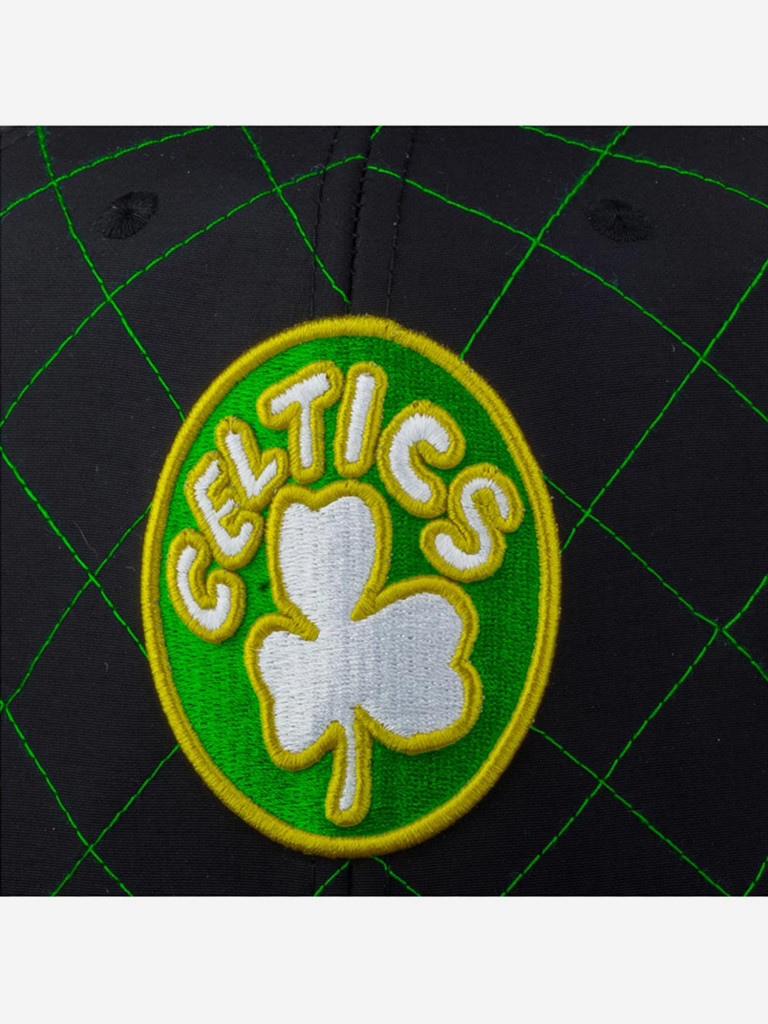 Бейсболка с прямым козырьком MITCHELL NESS HHSS1212-BCEYYPPPBLCK Boston Celtics NBA