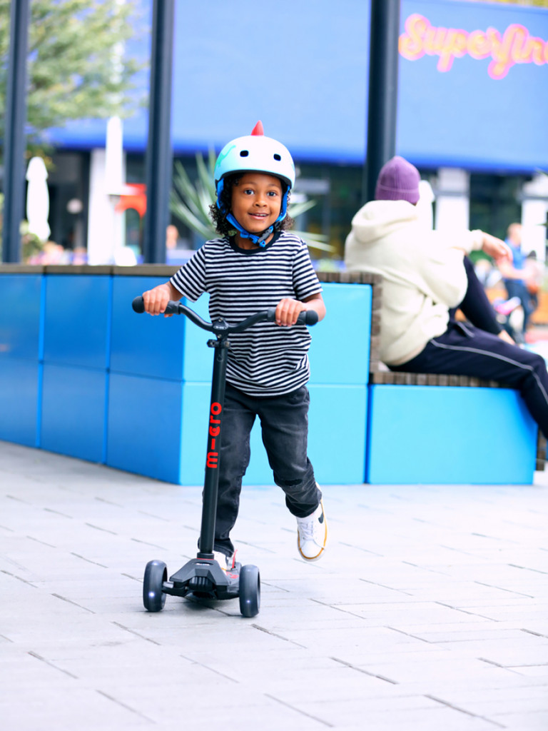 Самокат детский Micro Maxi Deluxe Pro LED