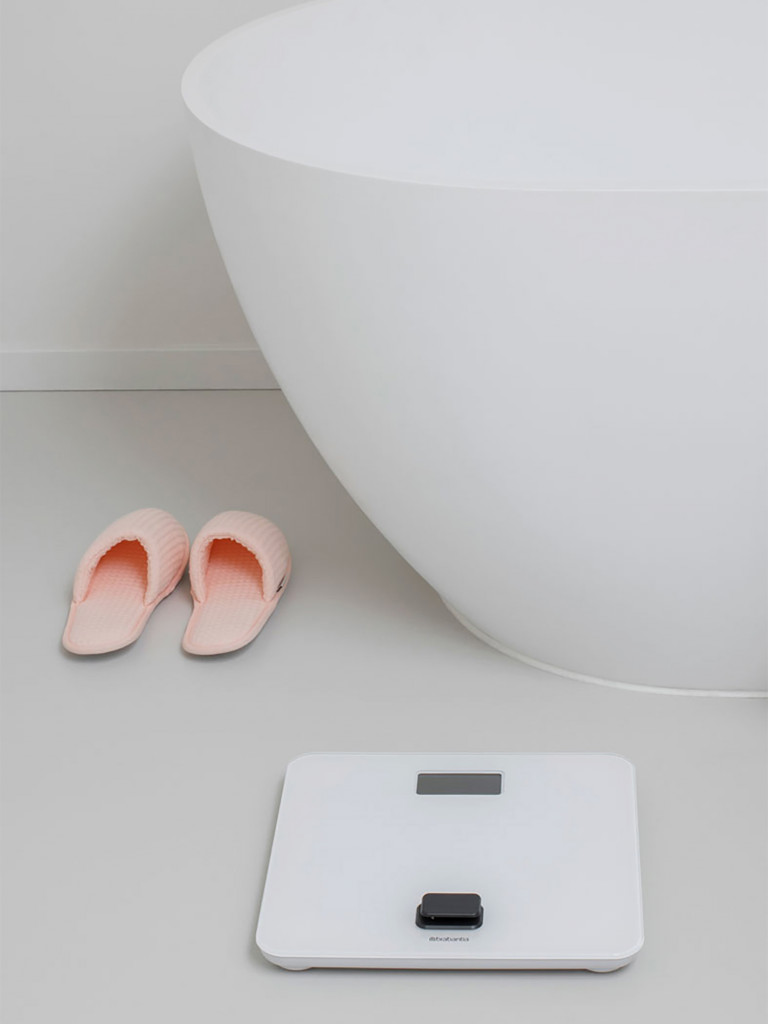 Весы напольные электронные Brabantia "ReNew" белые