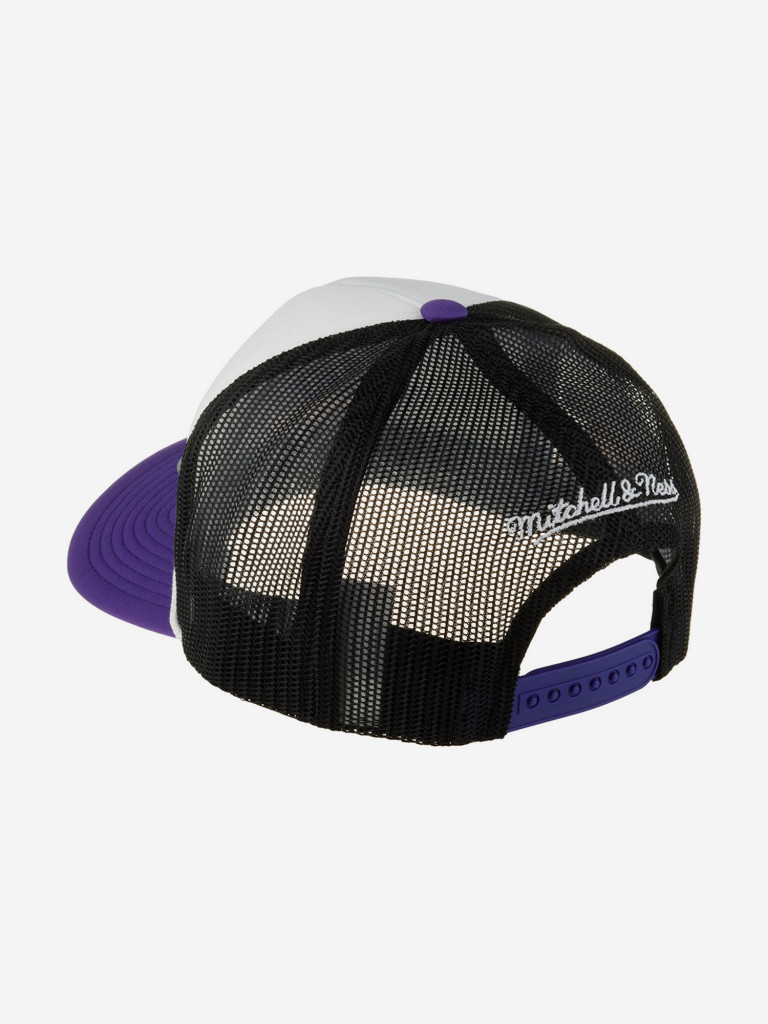 Бейсболка с сеточкой MITCHELL NESS HT8363-LALWHIT Los Angeles Lakers NBA (белый)