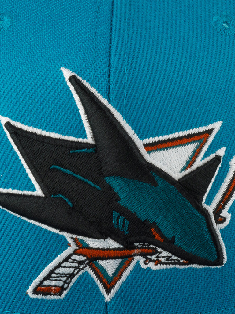 Бейсболка с прямым козырьком MITCHELL NESS 6HSFLR22464-SJSTEAL San Jose Sharks NHL (голубой)
