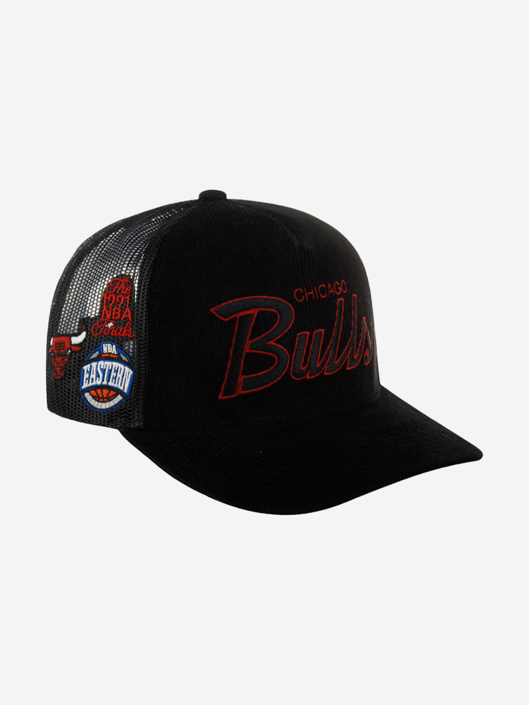 Бейсболка с сеточкой MITCHELL NESS HHSS6002-CBUYYPPPBLCK Chicago Bulls NBA