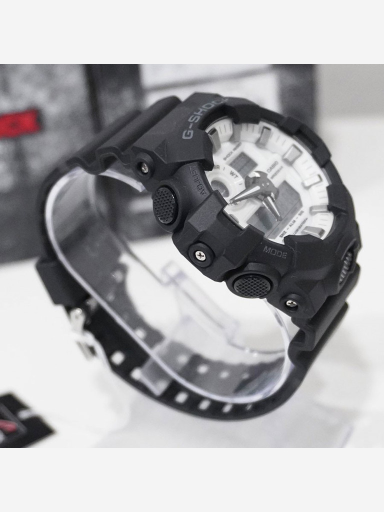 Спортивные часы CASIO G-SHOCK GA-700WD-1A