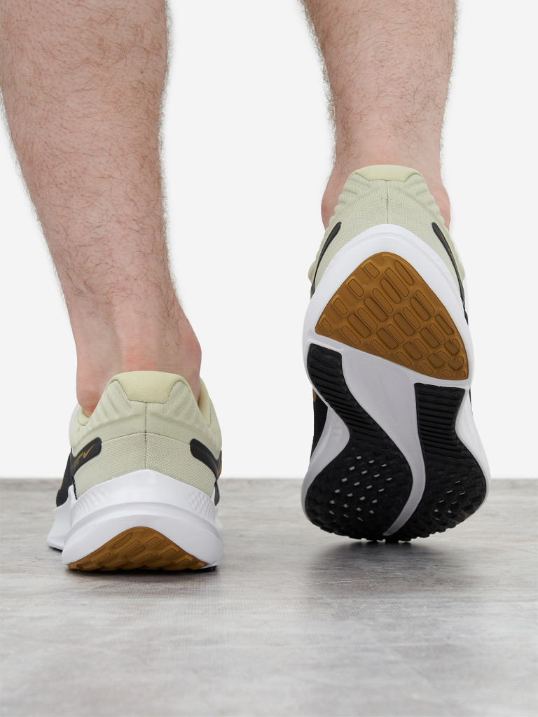 Кроссовки мужские Nike Quest 5