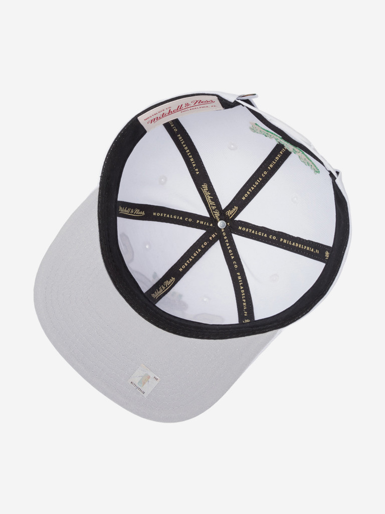 Бейсболка с прямым козырьком MITCHELL NESS HS10387-BCEWHIT Boston Celtics NBA (белый)