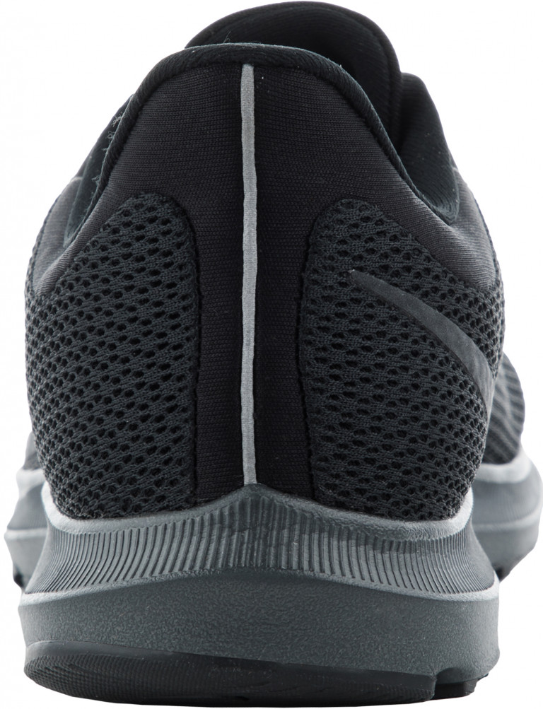 Кроссовки мужские Nike Quest 2